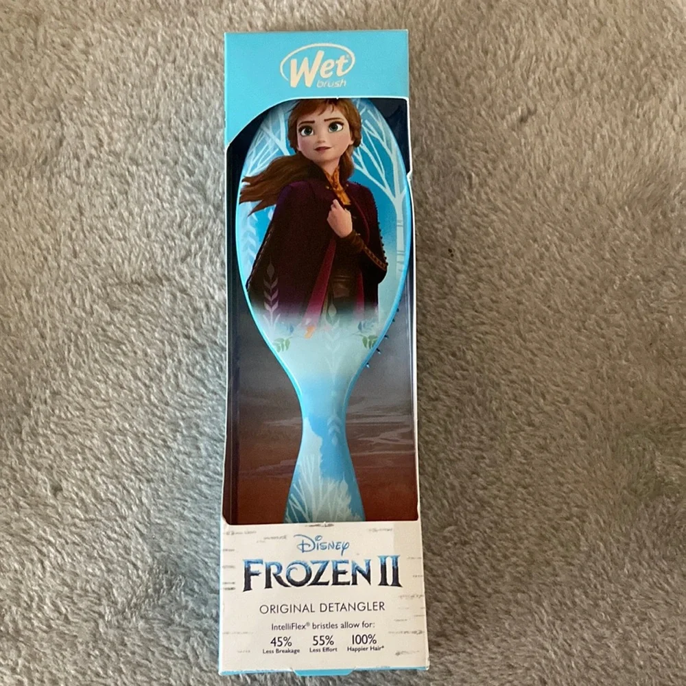 Disney frozen wet brush brand new